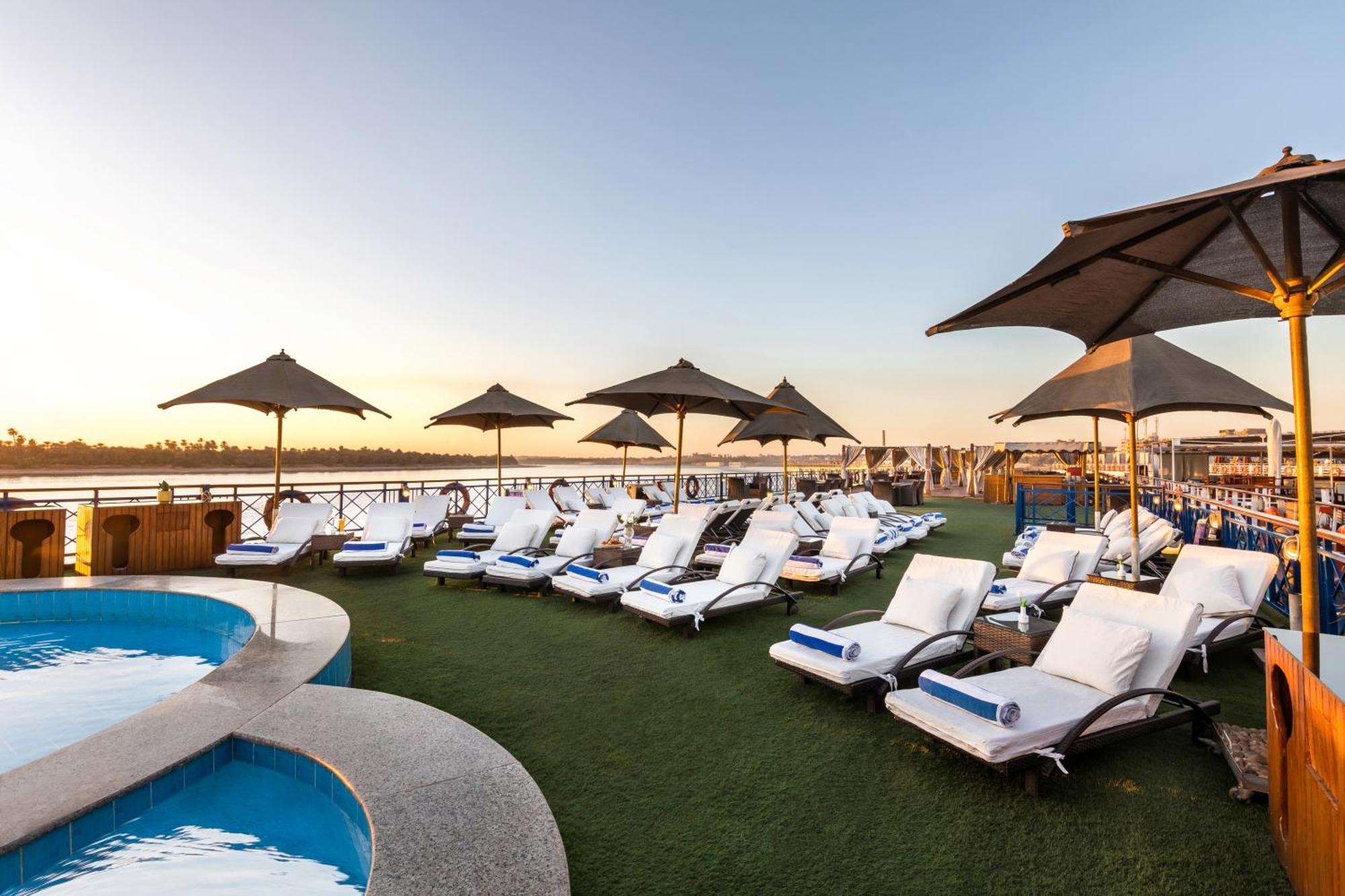 M/S Esmeralda Nile Cruise - 4 Or 7 Nights From Luxor Each Monday And 03 Nights From Aswan Each Friday Exterior photo